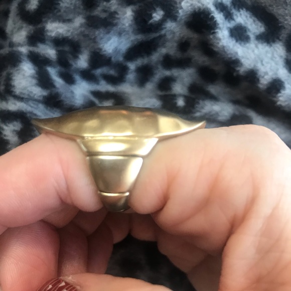 🌟BOGO🌟Gold tone stretchy ring - Picture 2 of 5